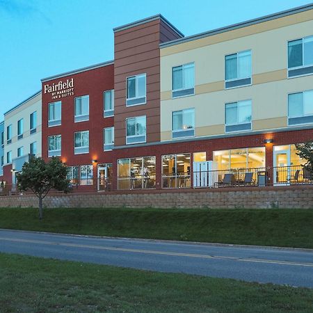 Fairfield Inn & Suites Маркет Екстер'єр фото