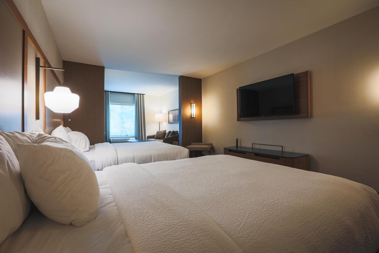 Fairfield Inn & Suites Маркет Екстер'єр фото