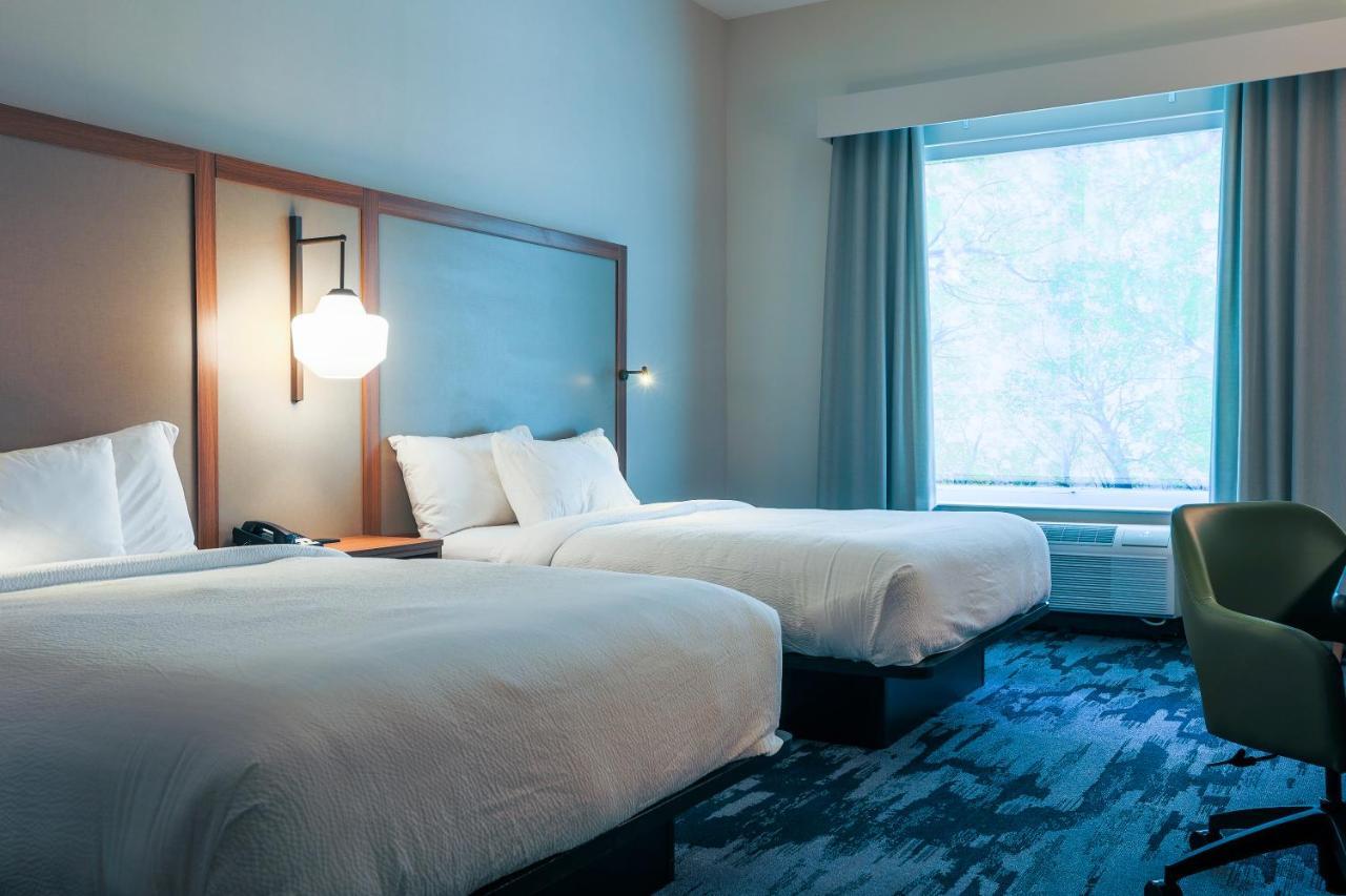 Fairfield Inn & Suites Маркет Екстер'єр фото