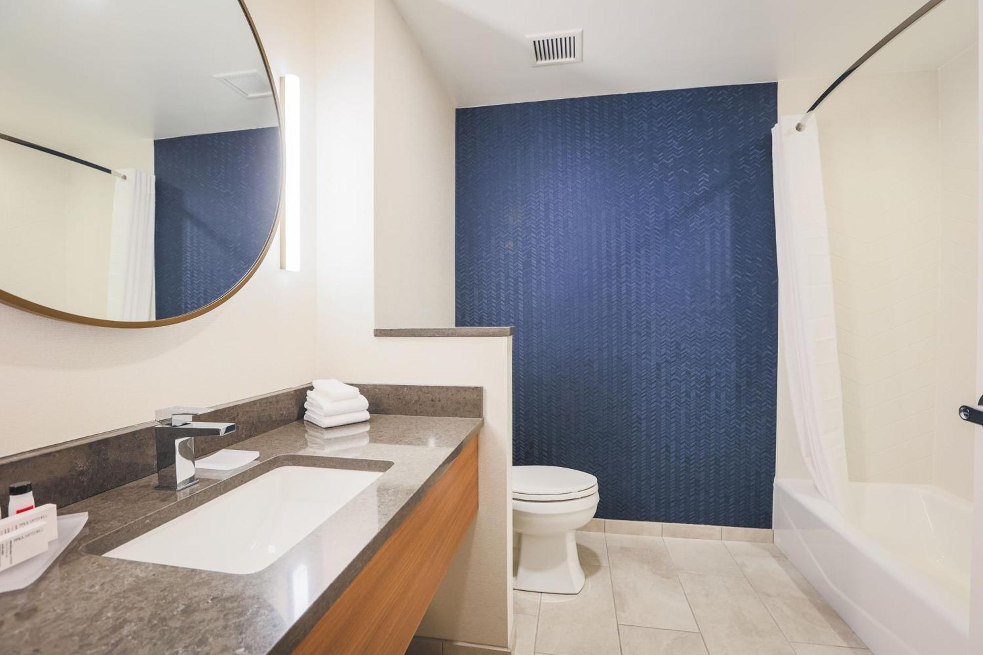 Fairfield Inn & Suites Маркет Екстер'єр фото
