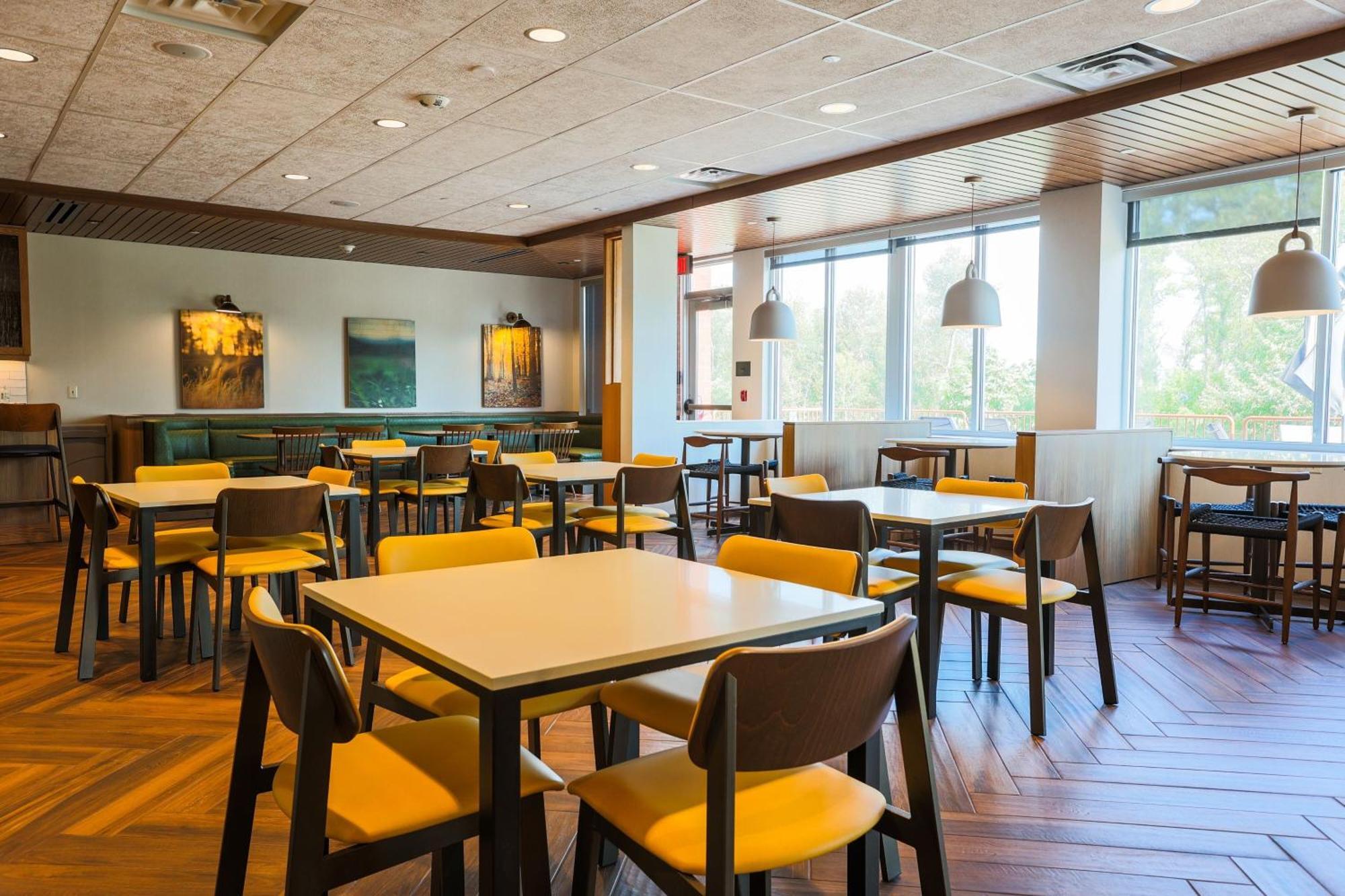 Fairfield Inn & Suites Маркет Екстер'єр фото
