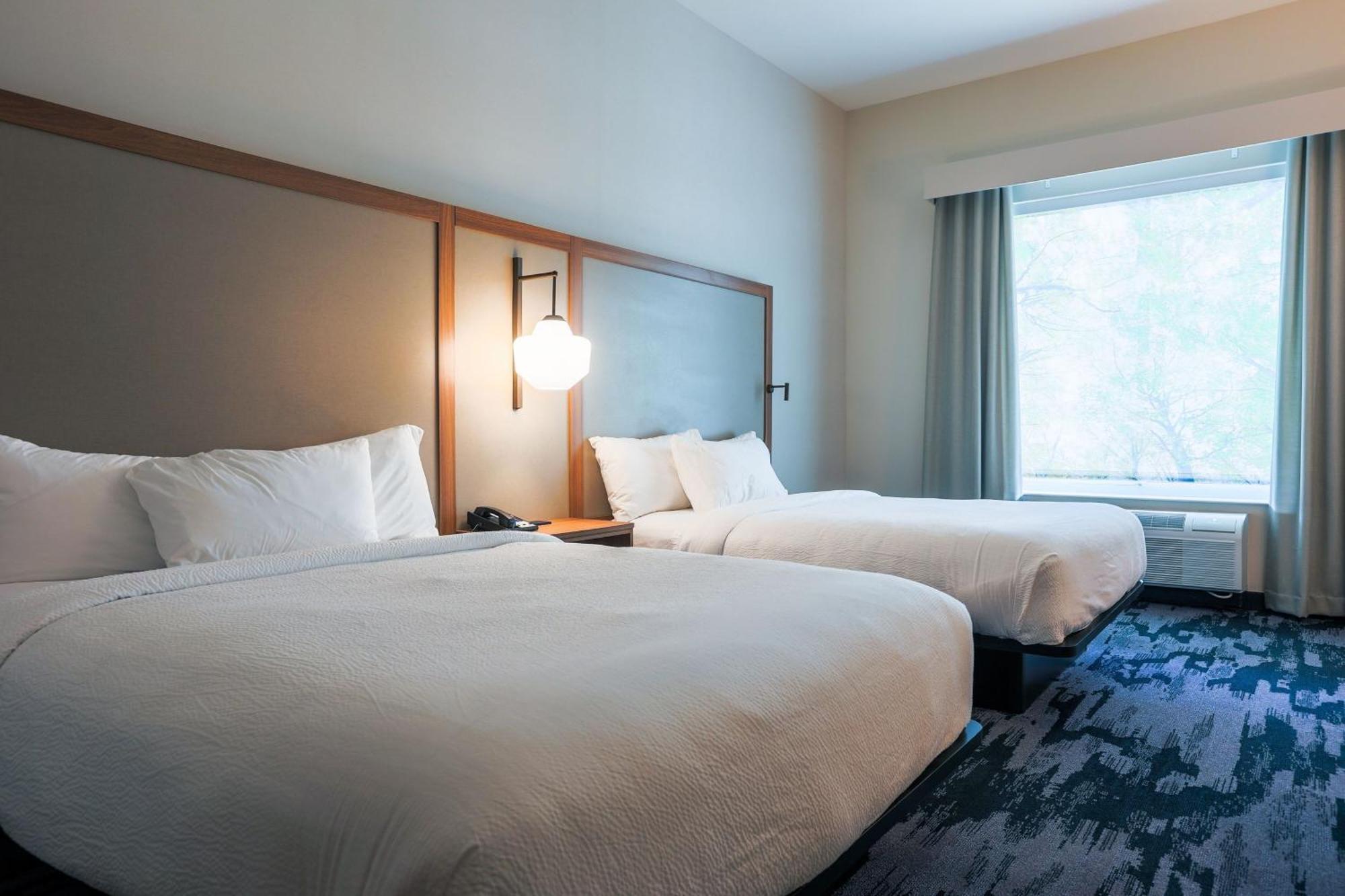 Fairfield Inn & Suites Маркет Екстер'єр фото